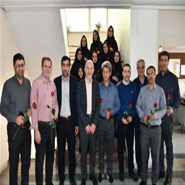 حضور ریاست محترم مرکز بهداشت در محل کار کارشناسان ستادی بهداشت روان و واحد پیشگیری از بیماریها و تبریک روز جهانی روان شناس و پیشگیری و مبارزه با بیماریها