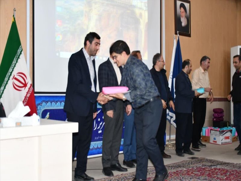 روز کار و کارگر