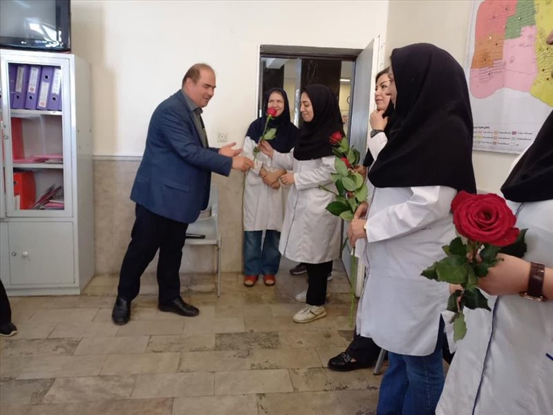 حضور ریاست مرکز بهداشت در مراکز جامع سلامت به مناسبت روز ماما