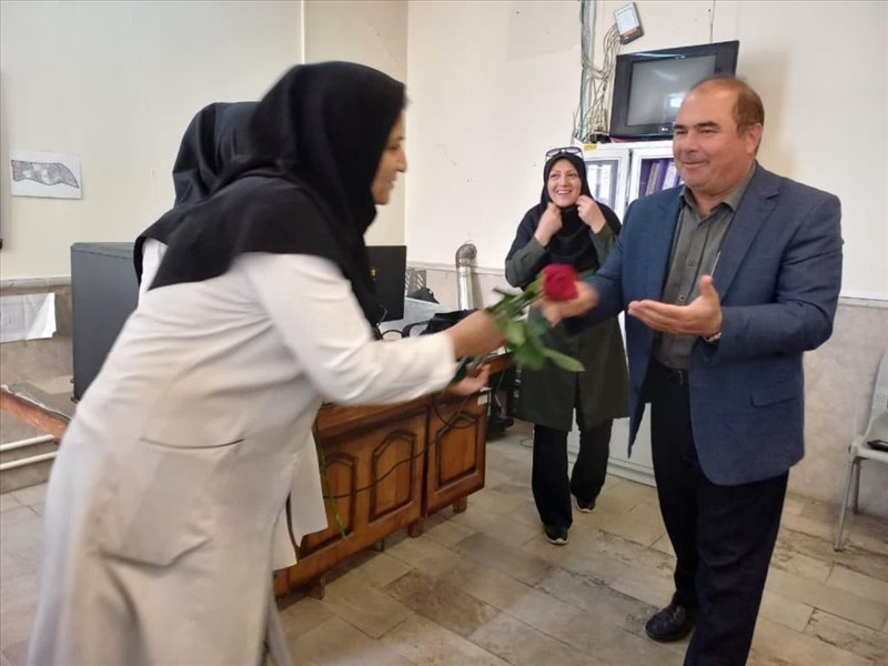 حضور ریاست مرکز بهداشت در مراکز جامع سلامت به مناسبت روز ماما